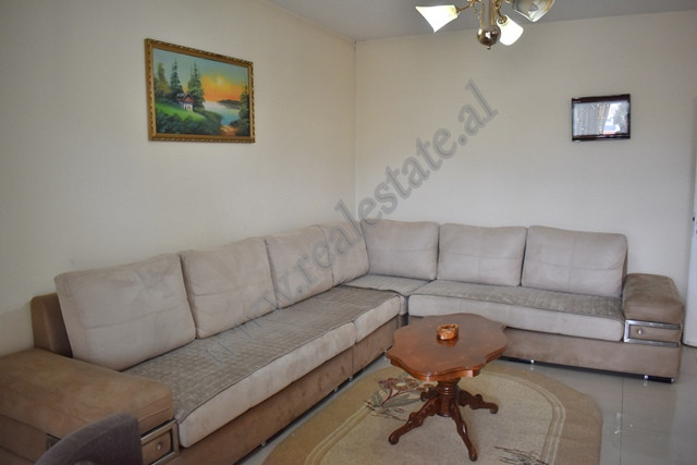 Apartament 2+1 me qira prane Qendres Globe ne Tirane